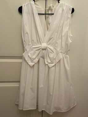 entro White Pleated Dress with Bow Detail